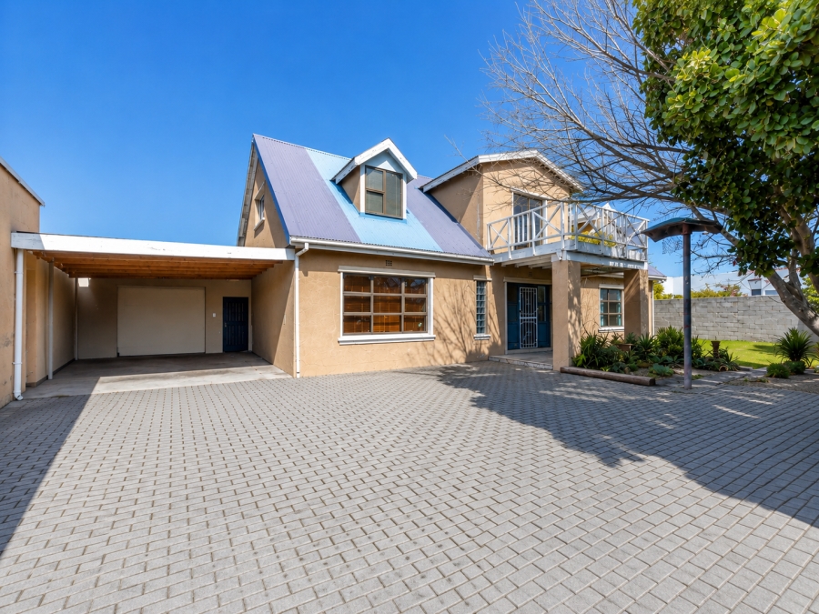 4 Bedroom Property for Sale in Ottery East Western Cape